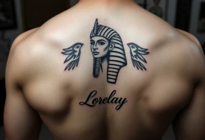 Crea un diseño significativo sobre la cultura egipcia y que tenga el nombre escrito por de bajo del diseño el nombre de mi hermana Lorelay para la parte baja del bíceps tattoo idea