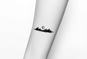 Silhouette armband tattoo idea