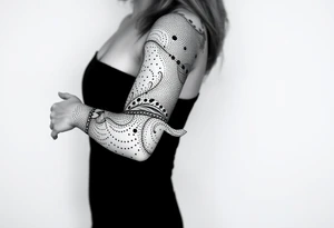 Размытые линии, мистика tattoo idea