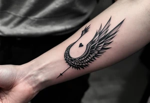 deux corbeau
épée 
un crane
un coeur tattoo idea