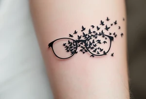 Glasses that turn into birds
The temples of the glasses smoothly turn into a flock of birds, which symbolizes freedom from the limitations that were previously caused by poor eyesight. tattoo idea