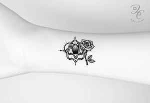 Can you make me a design for a tattoo with Lilith  royalty symbol  a loose knot and a rose tattoo idea