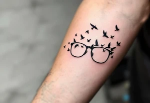 Glasses that turn into birds
The temples of the glasses smoothly turn into a flock of birds, which symbolizes freedom from the limitations that were previously caused by poor eyesight. tattoo idea