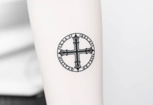 Cross a omaha 
In the back round tattoo idea