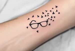 Glasses that turn into birds
The temples of the glasses smoothly turn into a flock of birds, which symbolizes freedom from the limitations that were previously caused by poor eyesight. tattoo idea