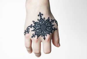 Ornamental Blackwork Von den Fingern über die ganze Hand bis zum Ellenbogen tattoo idea