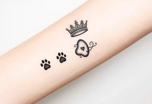 card with paw prints and princess crown tattoo idea