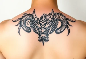 Tatuaje en espalda completa de la cabeza de un dragón demonio japones tattoo idea
