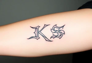 Tatuaje de lettering gótico que forme las letras las letras "KS" tattoo idea