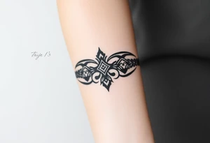A band of scaled around the arm tattoo idea