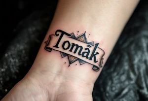 Name "Tomík" flowing like a banner above 18.6.2015 v 9:00, with subtle earth tone shading. tattoo idea