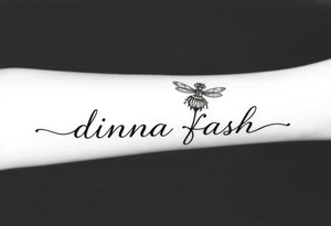 minimaliste simple for hand thistle with dragonfly text : dinna fash tattoo idea