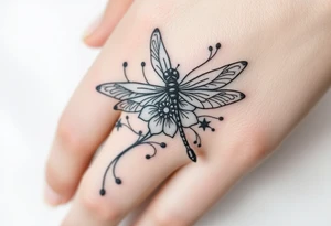 Tattoo  ecrit 'dinna fash'. style celtique linge noir fin avec fleur ecossai et dragonfly. position du tattoo main vers le pouce allonger tattoo idea
