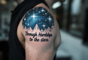 This tattoo combines quote “Through Hardships to the stars” with silver star trails over a midnight blue sky on the upper arm. tattoo idea