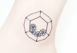 Hexagon with a constellation sign for Leo,  larkspur and water lilies in the center tattoo idea