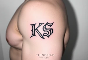 Tatuaje de Hongo que encima  tenga escritas las letras "KS" tattoo idea