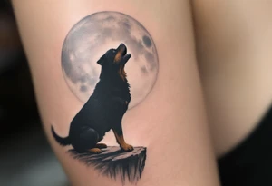 Rottweiler Howling at Moon – A silhouette of a howling Rottweiler on a cliff, with a large full moon in soft gray-blue behind it. A mix of blackwork and soft gradients. tattoo idea