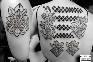 It should contain the letters SEL tattoo idea