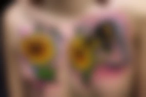small delicate bee kissing a sunflower. color and delicate lines that look realistic tattoo idea